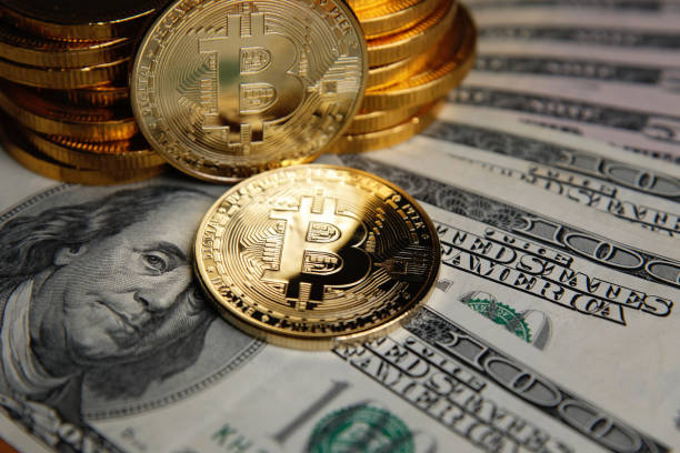 البيتكوين تحت الضغط: موجة جني أرباح بعد صعود تاريخي إلى مستويات قياسية