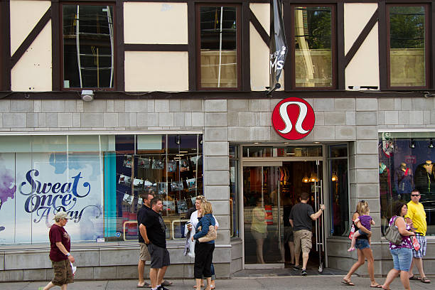 بيرد تخفض تصنيف لولوليمون إلى "محايد" وسط ضبابية في نمو الإيرادات والهوامش