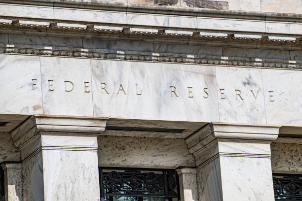 الرئيسية 2 عضو في الفيدرالي الأمريكي: بيانات التوظيف مفاجأة إيجابية لكنها لا تُغيّر الحاجة لخفض الفائدة