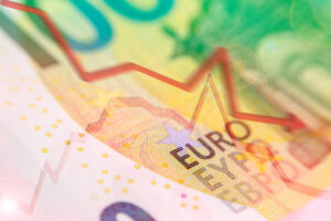 أسواق العملات العالمية بين ضغوط التصحيح وتحوّلات السياسة النقدية… اليورو يتراجع والروبية تتهاوى والدولار يترقّب قرارات الفيدرالي