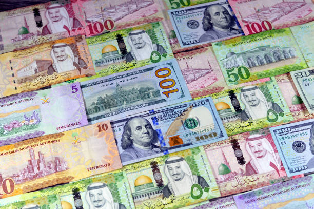 الرئيسية 2 الفيدرالي في الواجهة: توقعات خفض الفائدة تدعم الدولار وتربك العملات العالمية