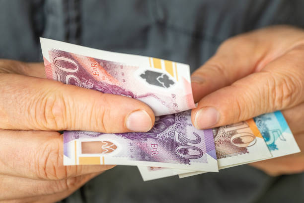 الرئيسية 2 الإسترليني تحت الضغط والدولار يتفوق.. بيانات التضخم البريطانية في الواجهة